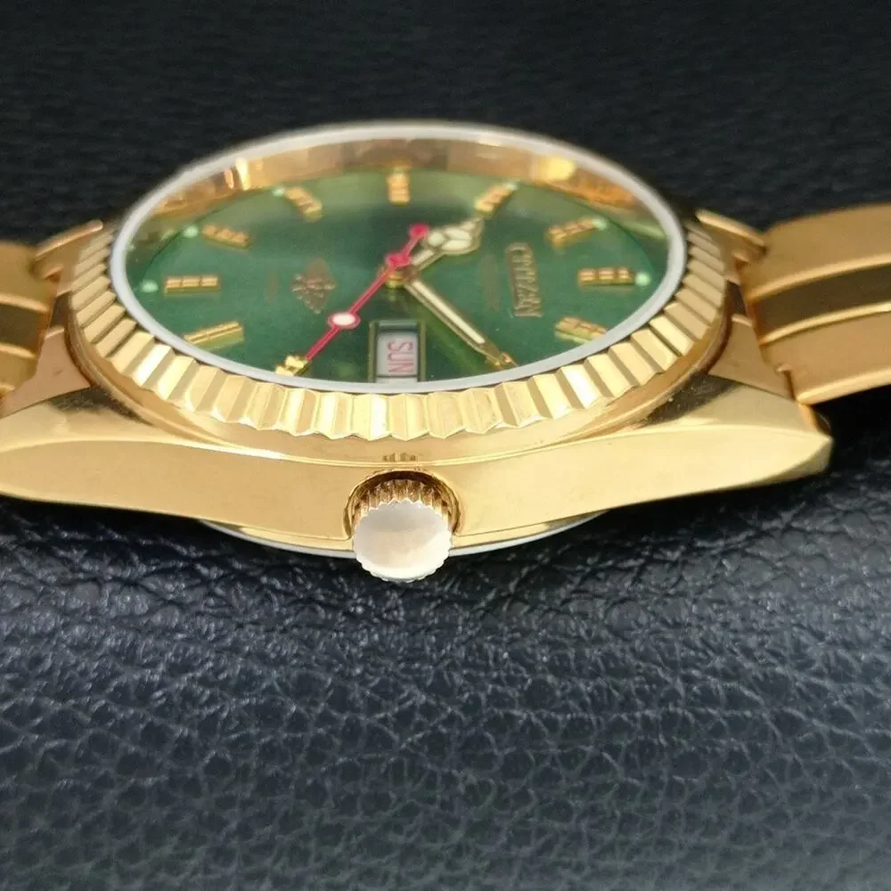 Vintage 1975 Citizen Automatic Mens Gold Watch W/daydate & Green accents